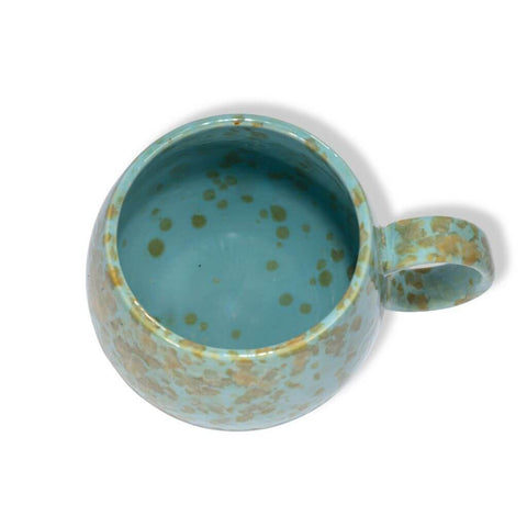 Becher Umi in Himmelblau mit goldenen Tupfern mit einem Fassungsvermögen von 500 ml von Maoci