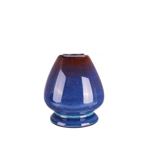 Matcha Besenhalter (Kusenaoshi) Safaia in Blau-Rot von Goodwei für die Trocknung und Erhaltung der Form des Matcha-Besens (Chasen)